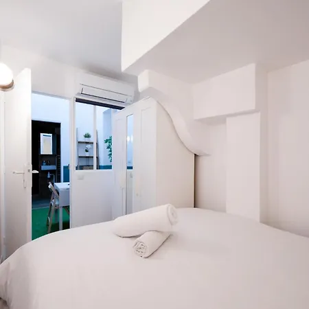Appt - Patio & Climatise - Centre Appartement
