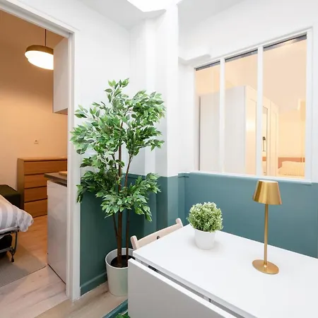 Appt - Patio & Climatise - Centre Appartement *